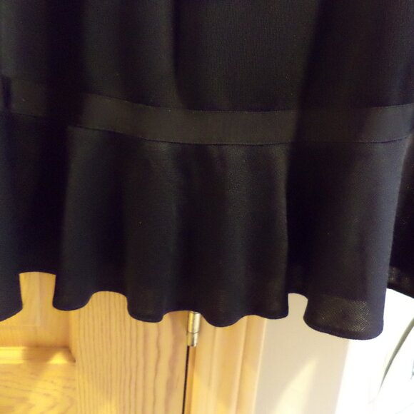 MISOOK  ~ Black with Ribbon Accents at Tulip Hemline ~ Petite XL - Picture 10 of 12